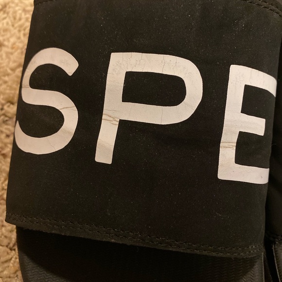 Men’s Slides - Picture 3 of 5